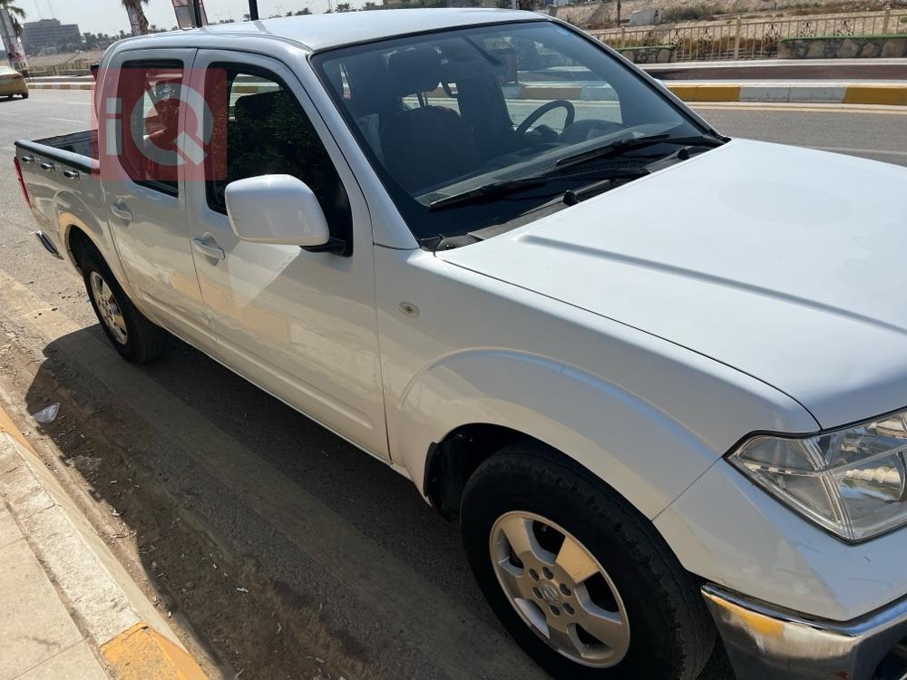 نيسان نافارا